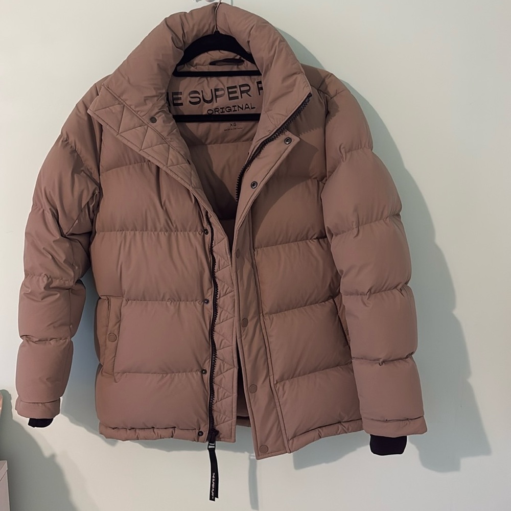 Aritzia Super Puff